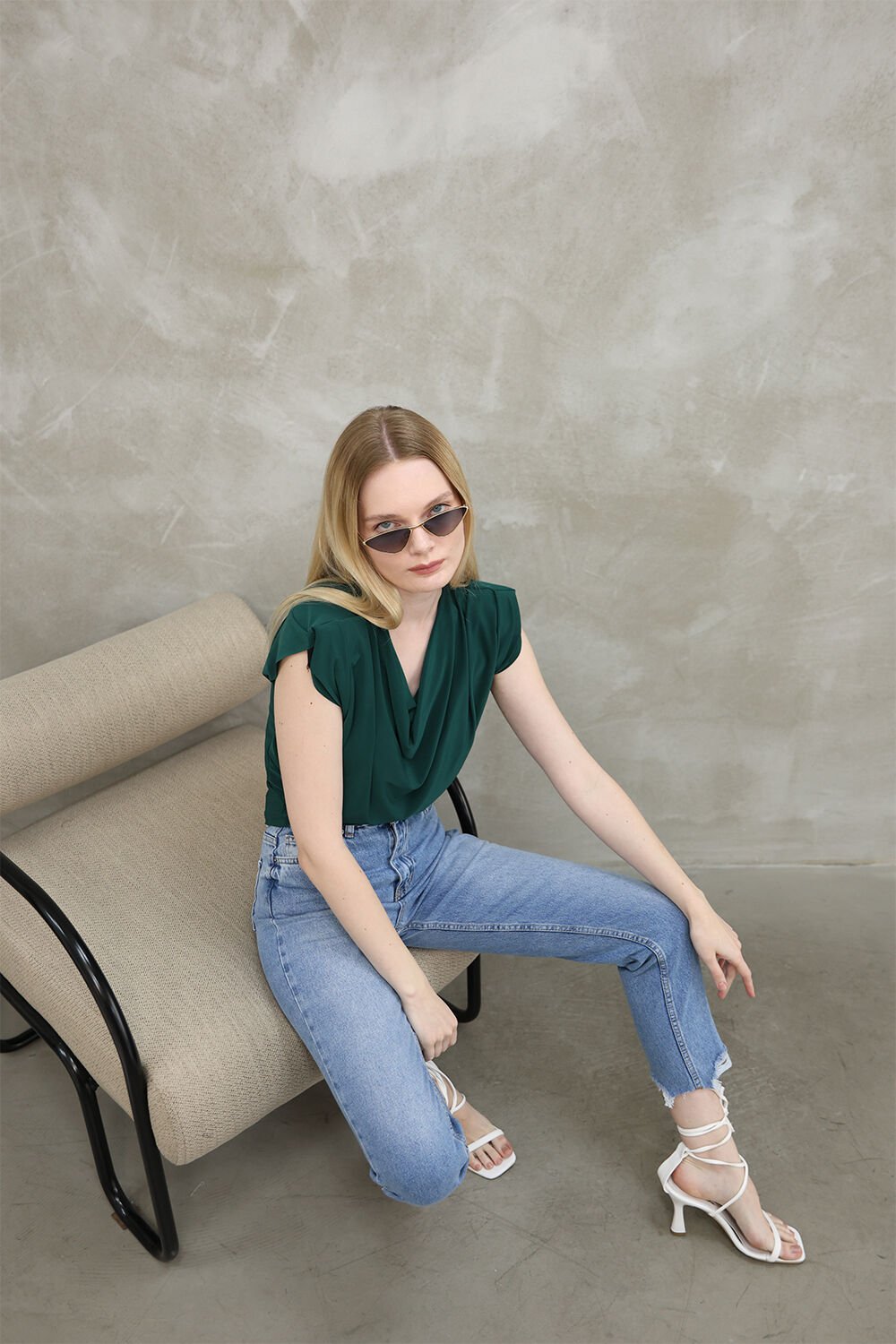 Paça Yırtık Detaylı Mom Jean