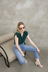 Paça Yırtık Detaylı Mom Jean