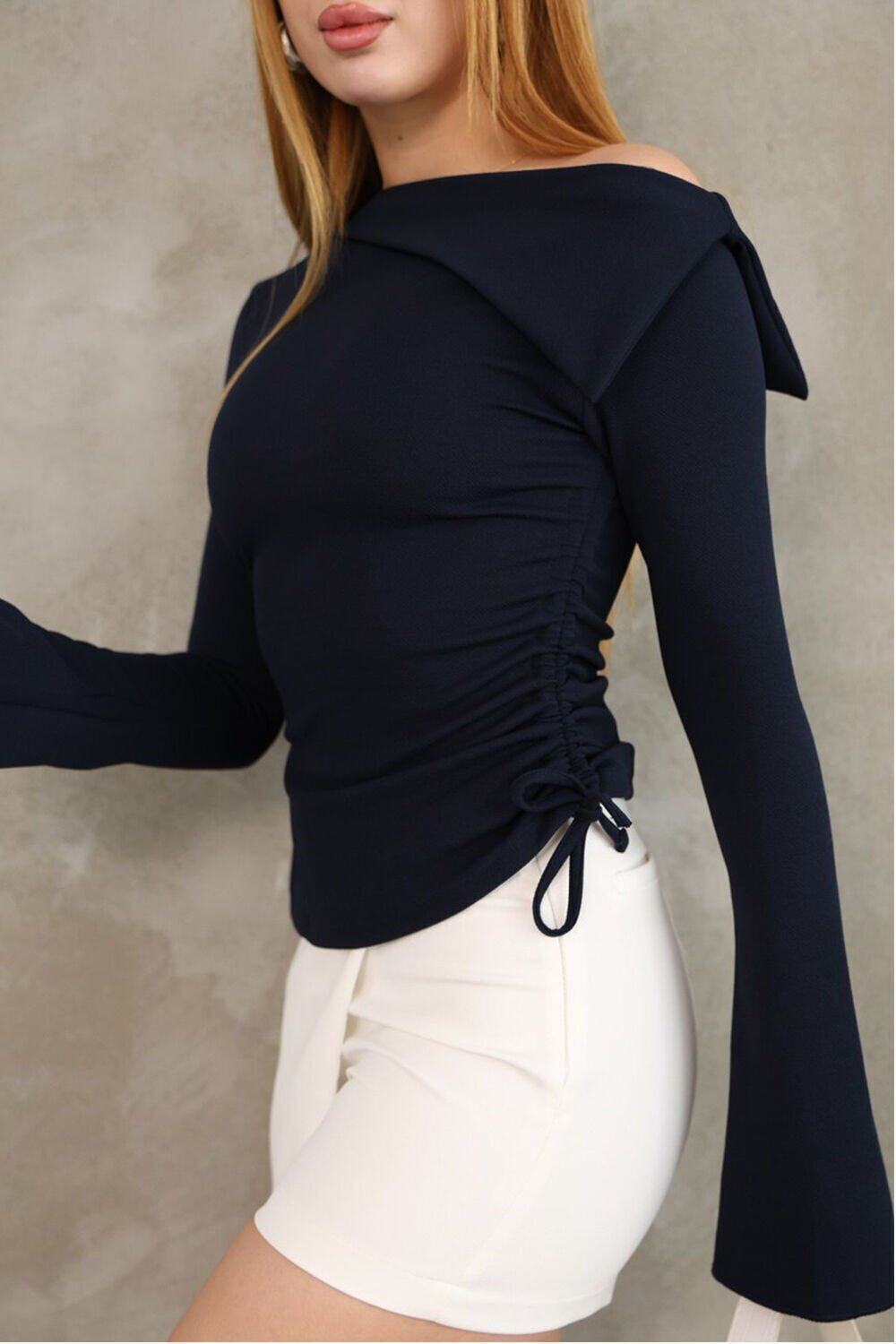 Kayık Yaka Büzgülü İspanyol Kol Bluz