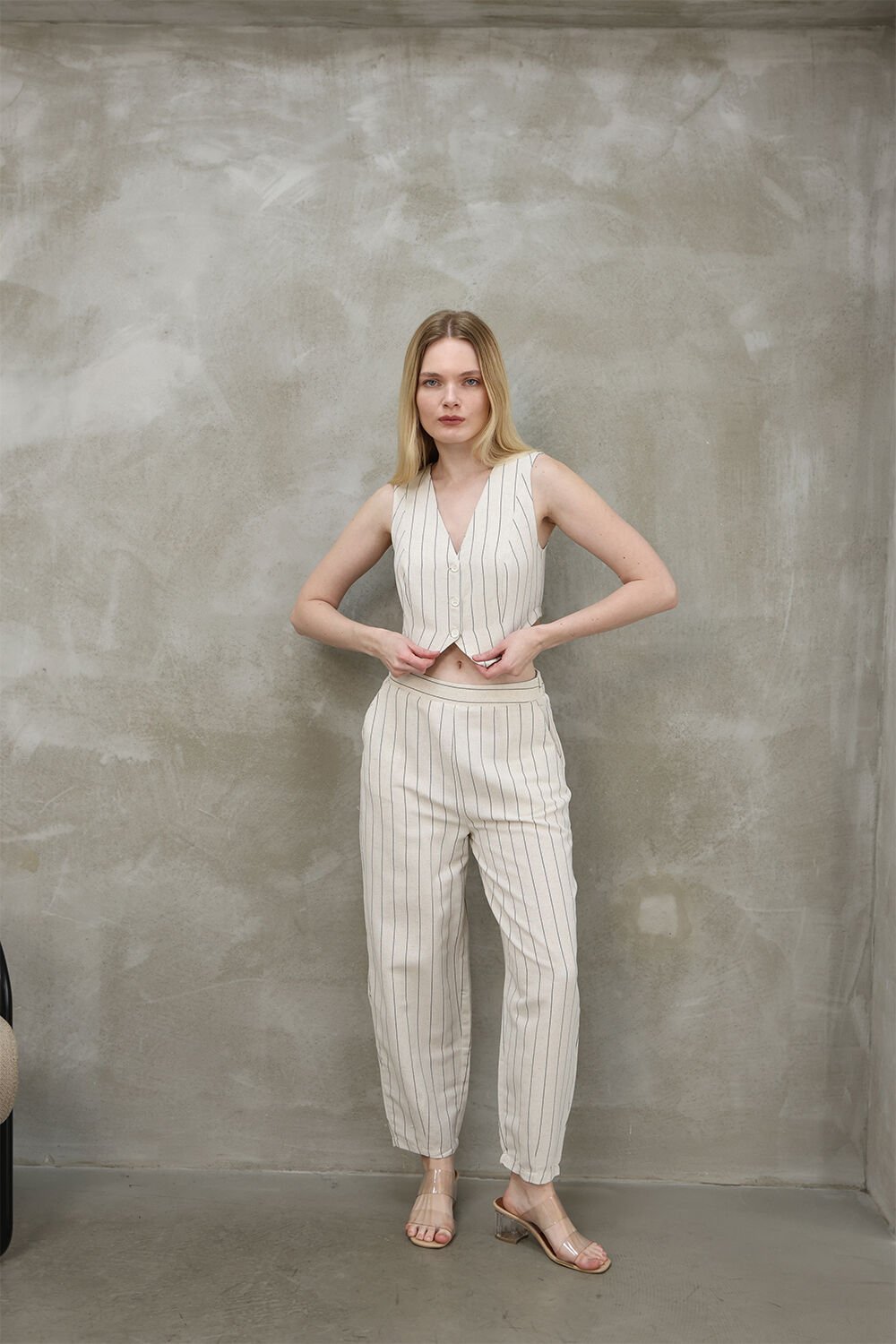 Çizgili Yelekli Takım