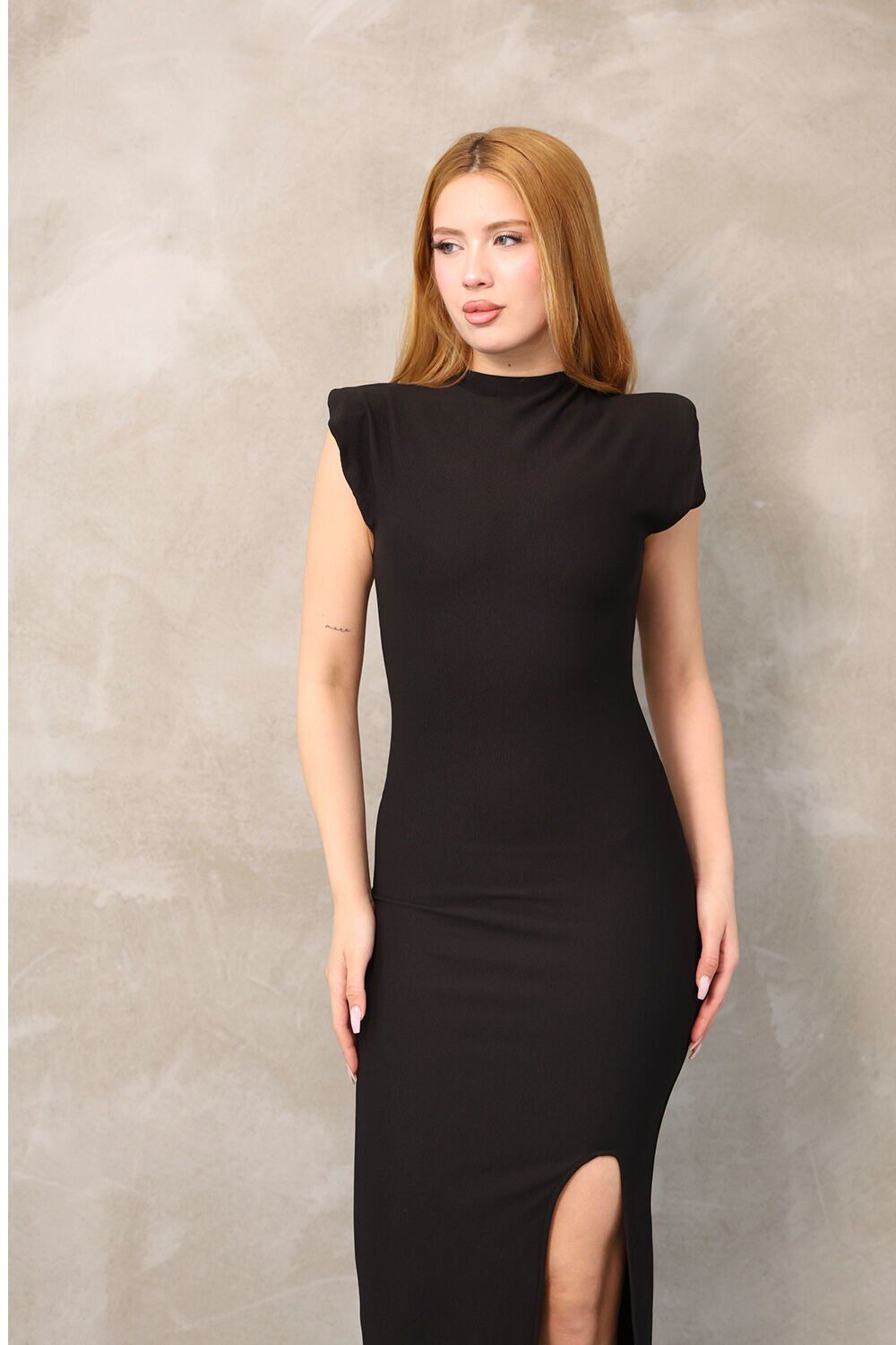 Vatkalı Sıfır Kol Yırtmaçlı Ottoman Elbise