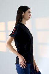 Kalp nakışlı T shirt