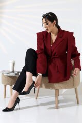 Kolu Sarkıtmalı Blazer Ceket