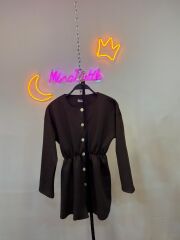 gold düğmeli ceket