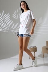 Minik Kalp Nakışlı Oversize Tshirt
