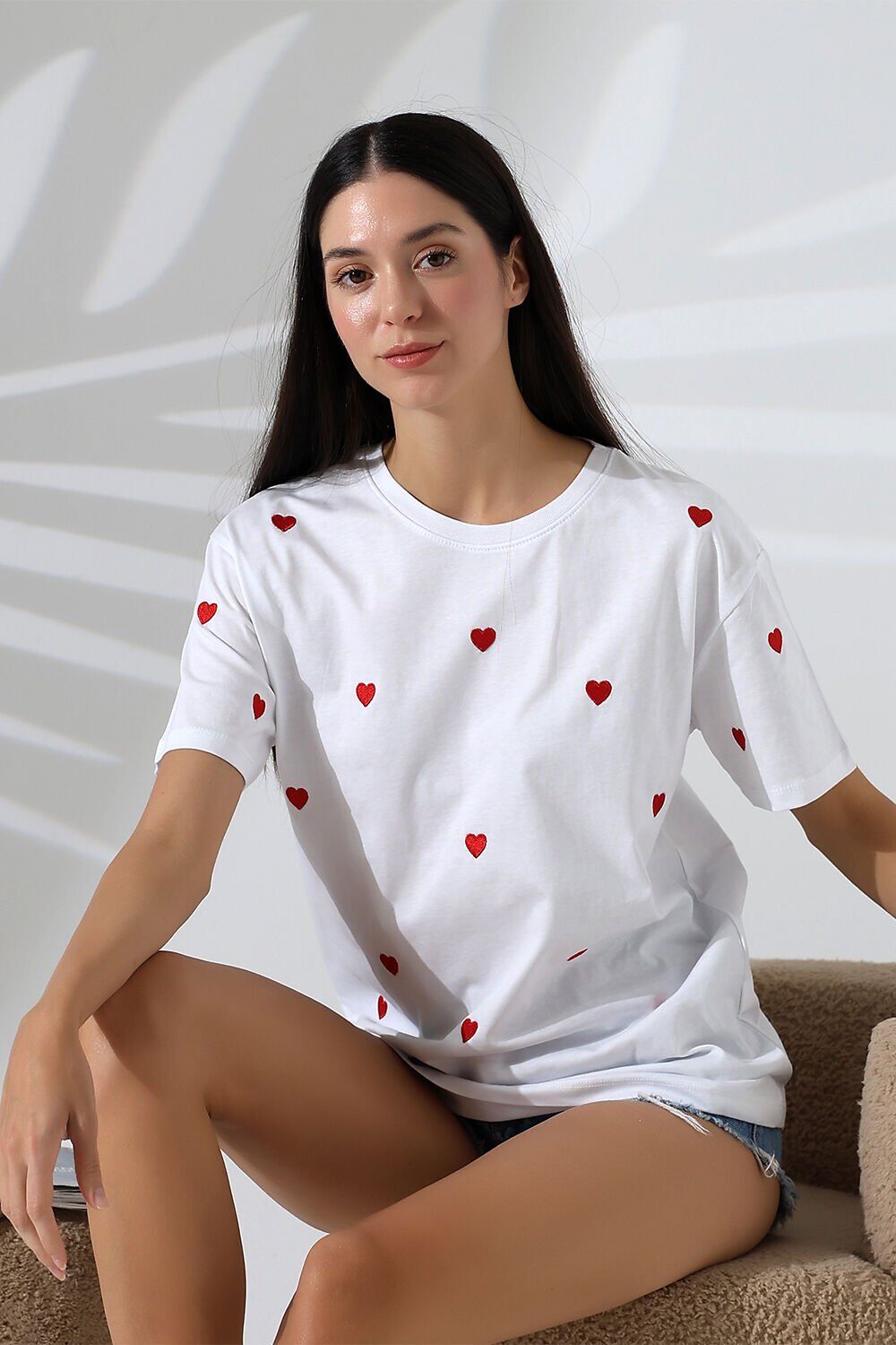 Minik Kalp Nakışlı Oversize Tshirt